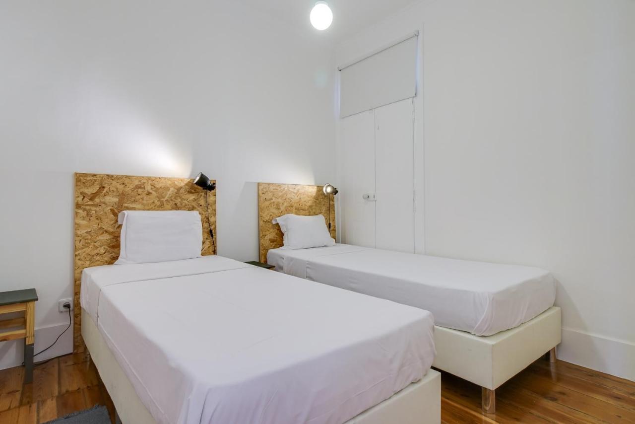 Madragoa Cosy Apartment Lisbon Luaran gambar